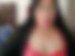 Live cam show with GraceMaturemilf - Nipple Piercings on Hubzter Live