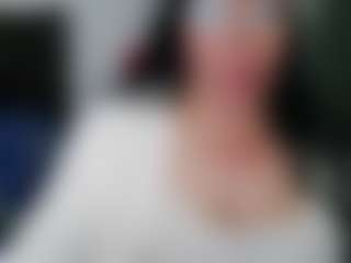 Live cam show with GraceMaturemilf - Nipple Piercings on xplaylive.com