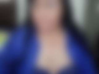Live cam show with GraceMaturemilf - Camel Toe on Dolls Live