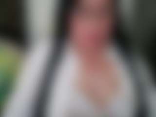 Live cam show with GraceMaturemilf - Smoking on crypto-cams