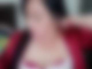 Live cam show with GraceMaturemilf - Camel Toe on x69.live