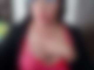 GraceMaturemilf MILF webcam performer live streaming