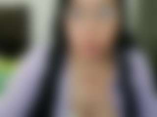 Live cam show with GraceMaturemilf - Small Tits Mature on Camsoda