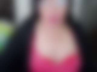 Live cam show with GraceMaturemilf - Brown Eyes Mature on Camsoda