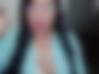 Live cam show with GraceMaturemilf - Nipple Piercings on Camming Site