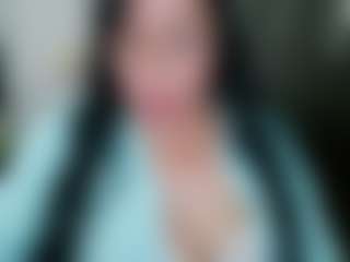 Live cam show with GraceMaturemilf - Drinking on StripNow