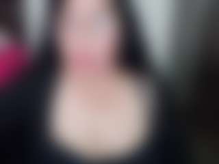 Live cam show with GraceMaturemilf - Mature on TeamSkeetLive