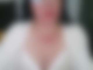 Spettacolo in cam dal vivo con GraceMaturemilf - Double Penetration su Camsoda