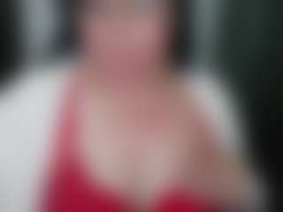 Live cam show with GraceMaturemilf - Small Tits on Camsoda