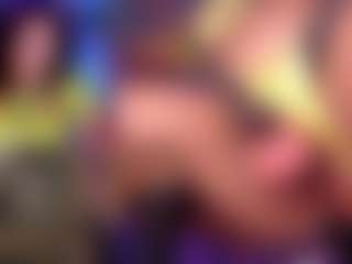 Live cam show with NinaCapelli - Facial on CamwithHer