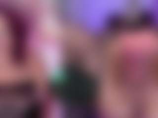 Live cam show with NinaCapelli - Petite on Camming Site