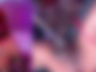 Live cam show with NinaCapelli - Facial on Camsoda