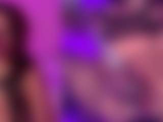 Live cam show with NinaCapelli - Facial on Camming Site