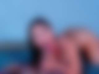 ReinaChloe's Live Sex Cam Show