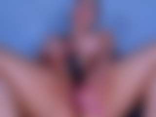 ReinaChloe's Live Sex Cam Show