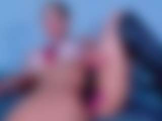Live cam show with ReinaChloe - Squirt on milfzrlive.com