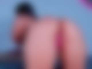 Live cam show with ReinaChloe - Strip on livesuperchat.net
