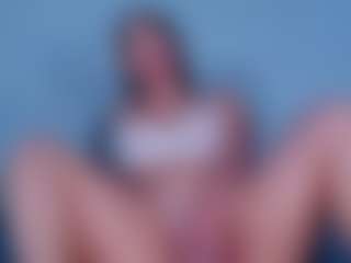 ReinaChloe's Live Sex Cam Show