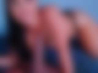 ReinaChloe's Live Sex Cam Show
