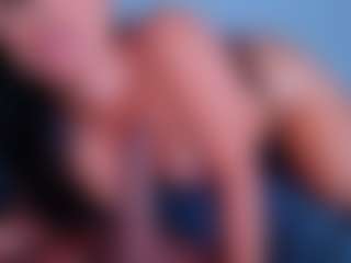 ReinaChloe's Live Sex Cam Show