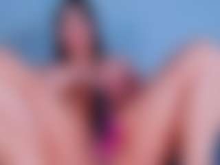 ReinaChloe's Live Sex Cam Show