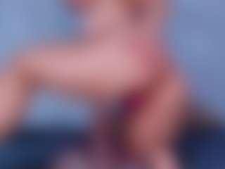 ReinaChloe's Live Sex Cam Show