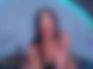 ReinaChloe's Live Sex Cam Show