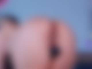 Live cam show with ReinaChloe - Ass Clapping on liverealitysex.com