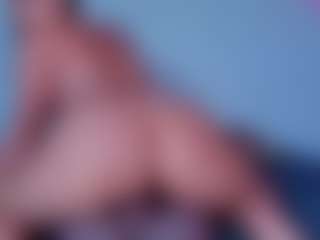 ReinaChloe's Live Sex Cam Show