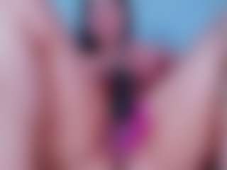 ReinaChloe's Live Sex Cam Show