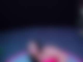 ReinaChloe's Live Sex Cam Show