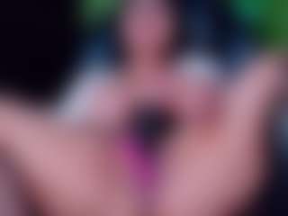 ReinaChloe's Live Sex Cam Show
