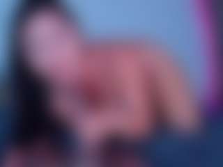 ReinaChloe's Live Sex Cam Show