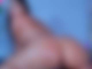 Live cam show with ReinaChloe - Dirty Talk on madthumbs