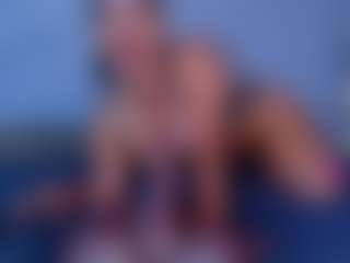 ReinaChloe's Live Sex Cam Show