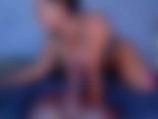 ReinaChloe's Live Sex Cam Show