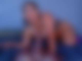 ReinaChloe's Live Sex Cam Show