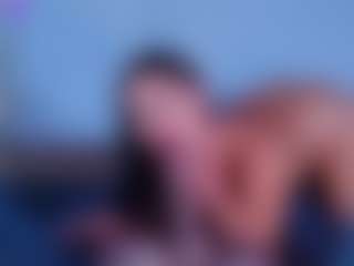 ReinaChloe's Live Sex Cam Show