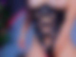 Live cam show with ReinaChloe - Normal on Hubzter Live