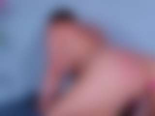 ReinaChloe's Live Sex Cam Show