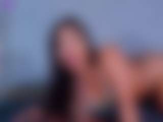 ReinaChloe's Live Sex Cam Show
