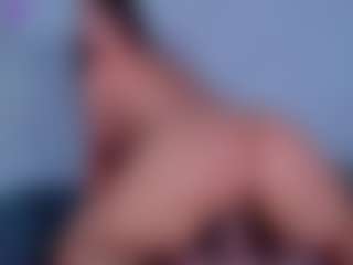 Live cam show with ReinaChloe - Normal on Nude Chat * 1 On 1 Webcam Sex * Live Cam Show