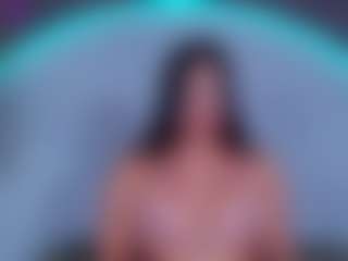 ReinaChloe's Live Sex Cam Show