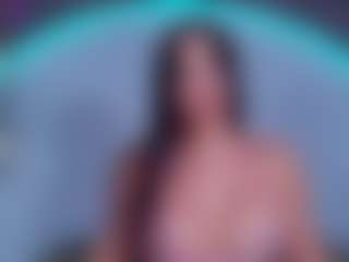 ReinaChloe's Live Sex Cam Show