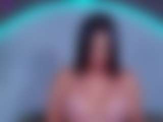 ReinaChloe's Live Sex Cam Show