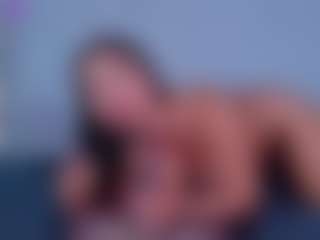 ReinaChloe's Live Sex Cam Show