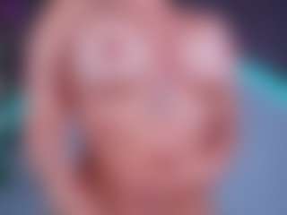 ReinaChloe's Live Sex Cam Show
