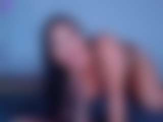 ReinaChloe's Live Sex Cam Show