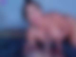 ReinaChloe's Live Sex Cam Show