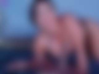 Live cam show with ReinaChloe - Latina on Milfs Live | colombia